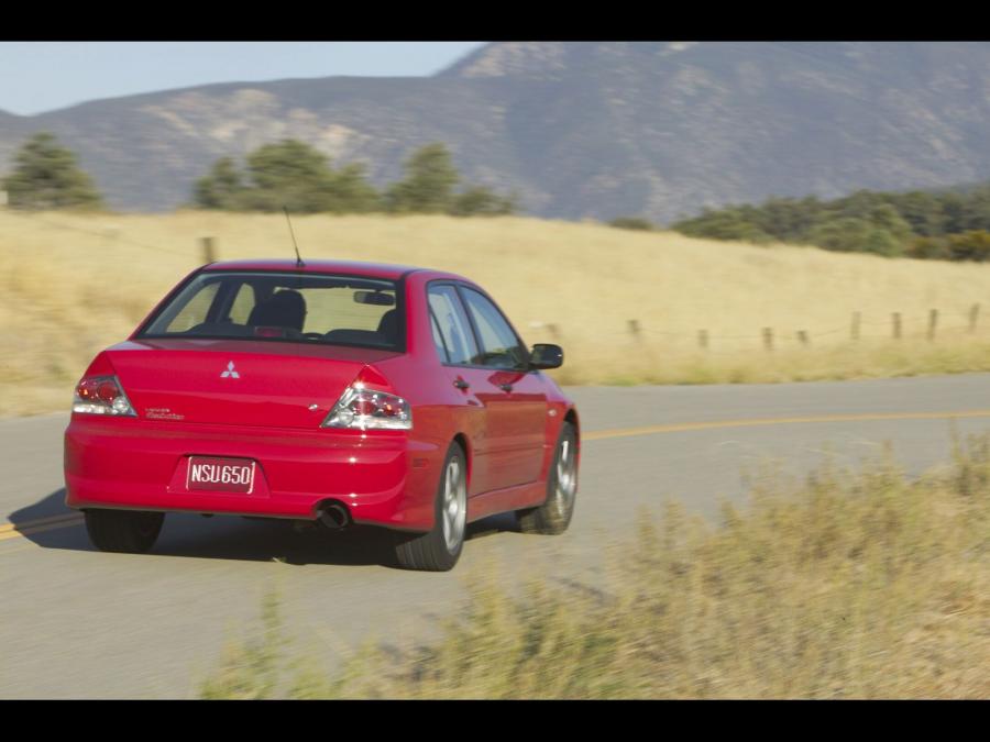  Mitsubishi Lancer Evolution RS 2004 года  (фото 17 из 20)